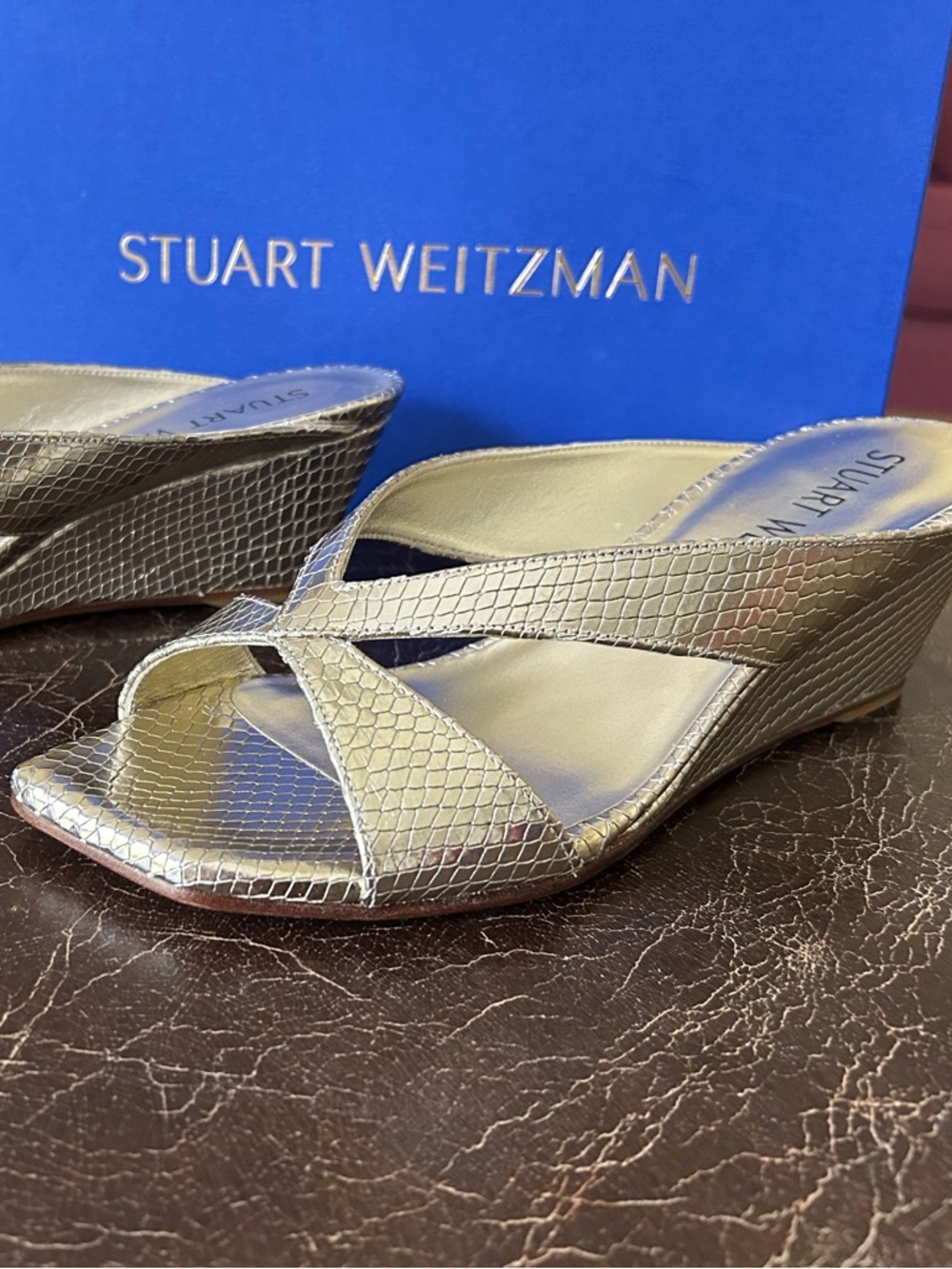 Stuart Weitzman Miami Wedge Slide Sandals Metallic Snake Print Textured Gold